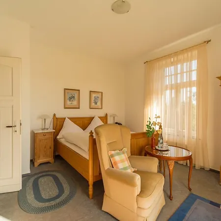 Πανσιόν Gastehaus Gruneklee